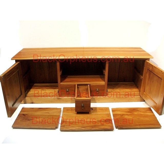 Entertainment Unit 2 Solid Door 3 Drawer – view 2