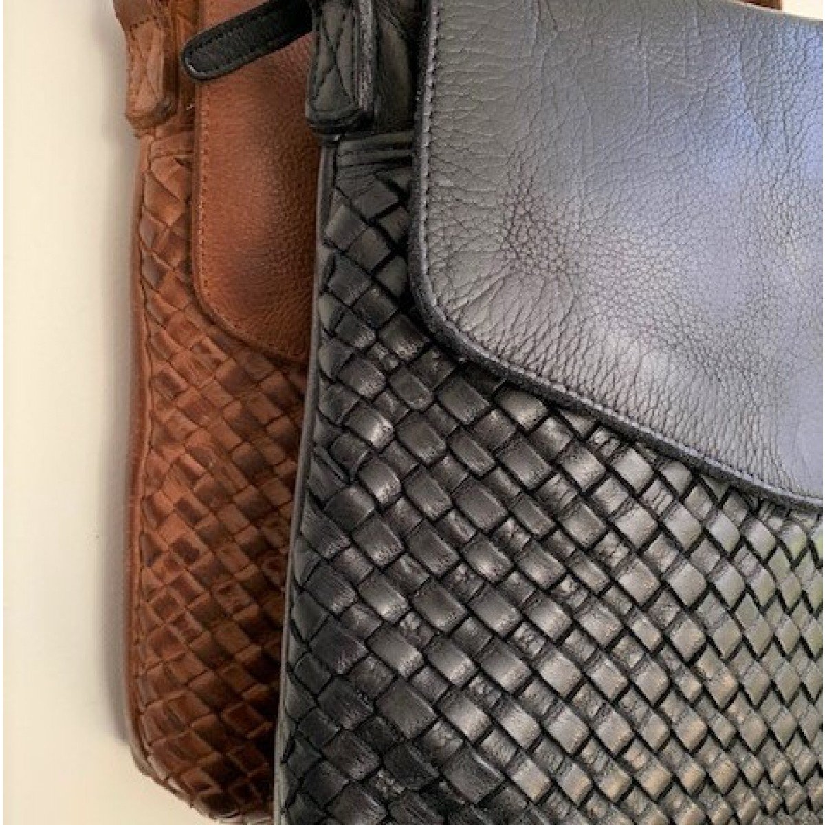 Oran Mariana Leather Bag – view 3